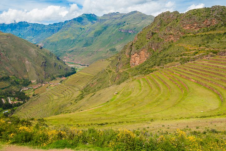 What you shouldn't miss in the Sacred Valley: Pisac, Ollantaytambo, Maras, and Moray. You can do this itinerary in 2 days as day trips from Cusco, or you can stay in the Sacred Valley itself.