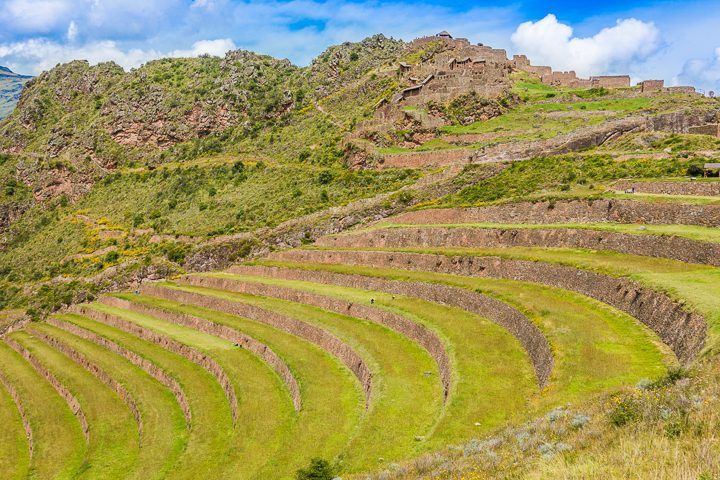 What you shouldn't miss in the Sacred Valley: Pisac, Ollantaytambo, Maras, and Moray. You can do this itinerary in 2 days as day trips from Cusco, or you can stay in the Sacred Valley itself.