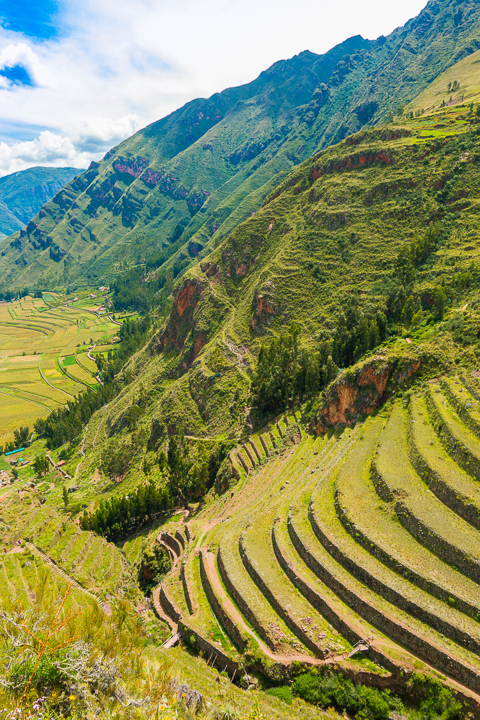 What you shouldn't miss in the Sacred Valley: Pisac, Ollantaytambo, Maras, and Moray. You can do this itinerary in 2 days as day trips from Cusco, or you can stay in the Sacred Valley itself.