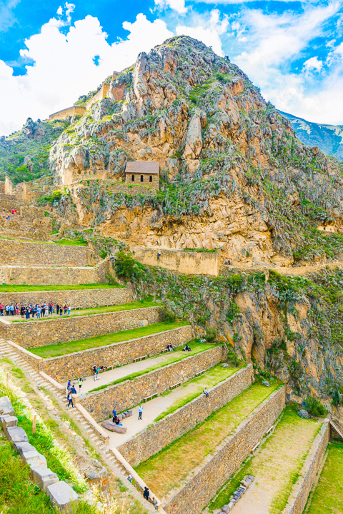 What you shouldn't miss in the Sacred Valley: Pisac, Ollantaytambo, Maras, and Moray. You can do this itinerary in 2 days as day trips from Cusco, or you can stay in the Sacred Valley itself.