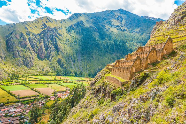 What you shouldn't miss in the Sacred Valley: Pisac, Ollantaytambo, Maras, and Moray. You can do this itinerary in 2 days as day trips from Cusco, or you can stay in the Sacred Valley itself.