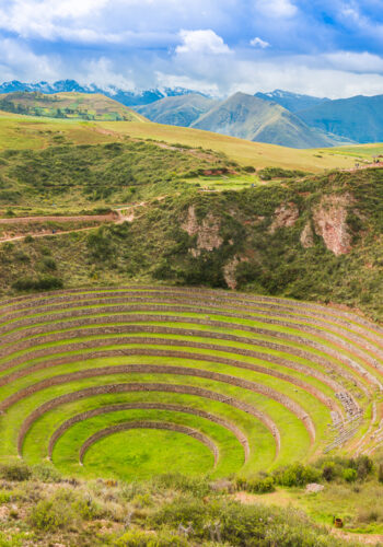 What you shouldn't miss in the Sacred Valley: Pisac, Ollantaytambo, Maras, and Moray. You can do this itinerary in 2 days as day trips from Cusco, or you can stay in the Sacred Valley itself.