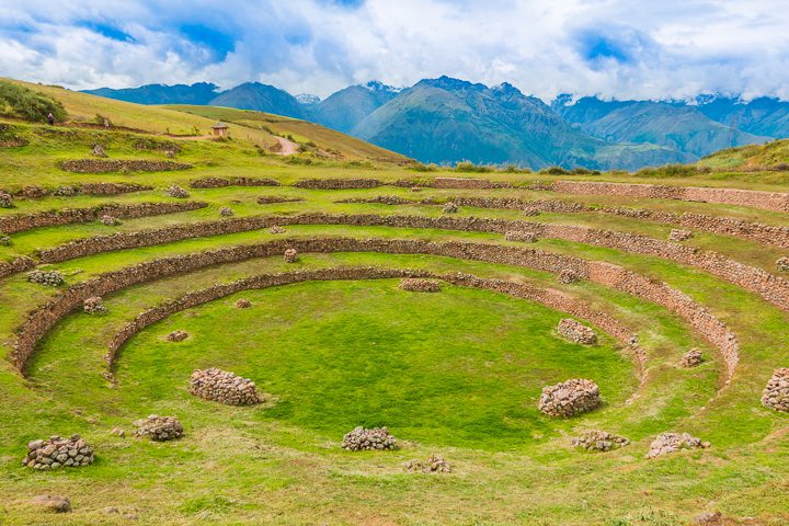 What you shouldn't miss in the Sacred Valley: Pisac, Ollantaytambo, Maras, and Moray. You can do this itinerary in 2 days as day trips from Cusco, or you can stay in the Sacred Valley itself.