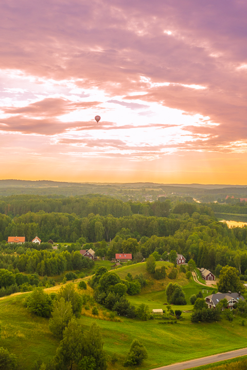 The most romantic day trip you can take from Vilnius!! A sunset hot air balloon ride over a fairytale castle in the gorgeous countryside of Trakai, Lithuania.