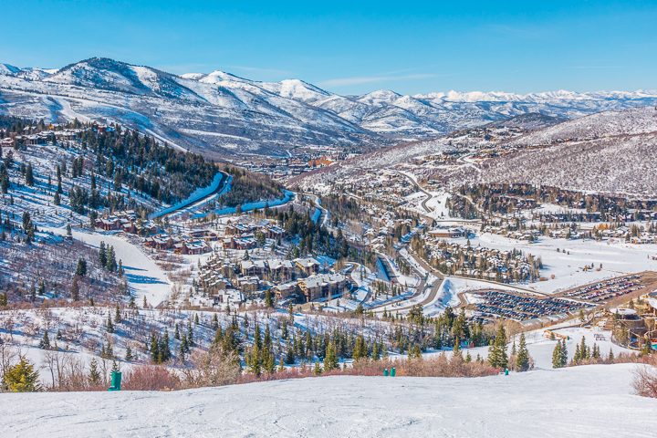 Why Deer Valley is the perfect ski resort for a weekend ski trip! #ski #resorts #utah #skiing #travel