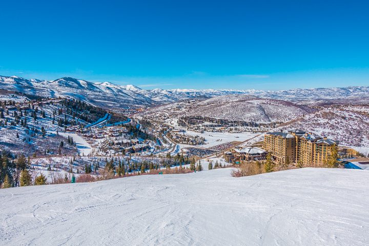 Why Deer Valley is the perfect ski resort for a weekend ski trip! #ski #resorts #utah #skiing #travel