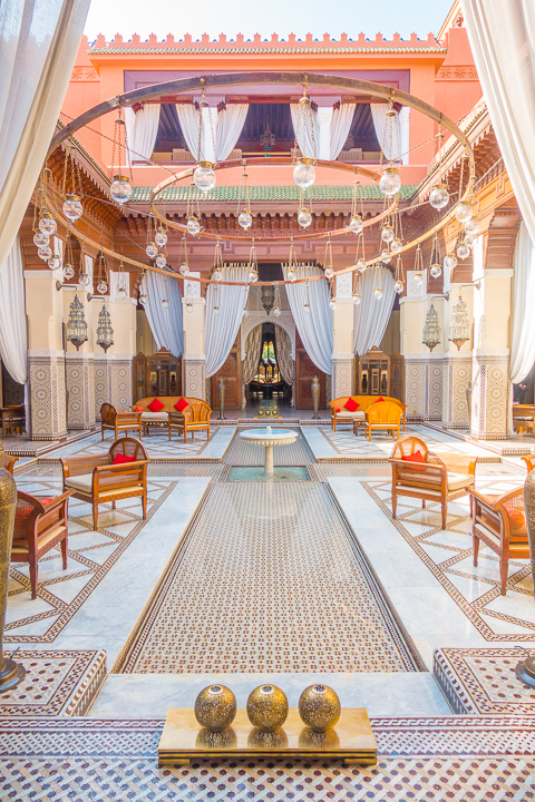 Where to stay in Marrakesh. Should you stay in the medina or outside? Here's a guide to the best area to stay in Marrakesh, Morocco. If you want to feel like a member of the royal family, you can stay in the hotel that King of Morocco built!! The Royal Mansour, Marrakesh, Morocco