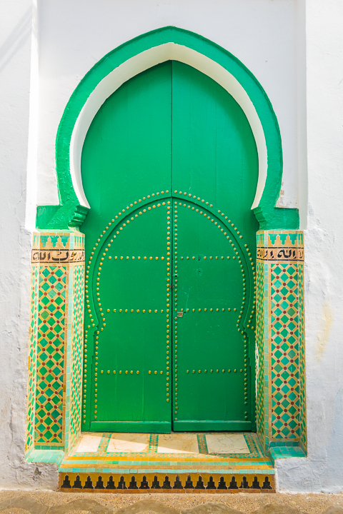 Asilah, Morocco is a funky, artsy seaside town in Morocco. Here's a photo tour of the medina and guide to the most beautiful, Instagram worthy spots.