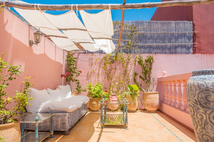 Asilah, Morocco is a funky, artsy seaside town in Morocco. Here's a photo tour of the medina and guide to the most beautiful, Instagram worthy spots.