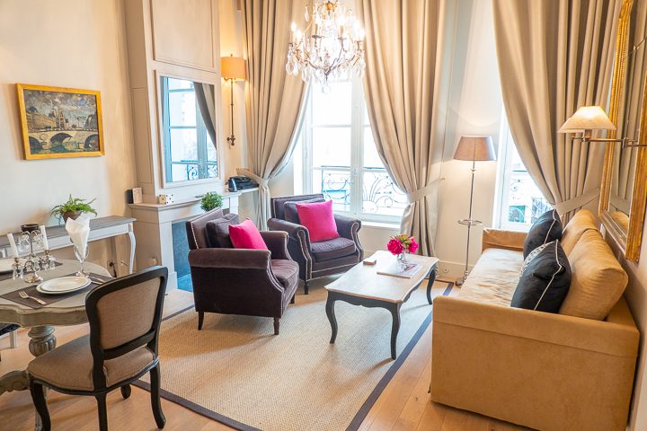 Muscat Paris Perfect Apartment at Place Dauphine — The BEST Things To Do In Paris If You Only Have One Day!!