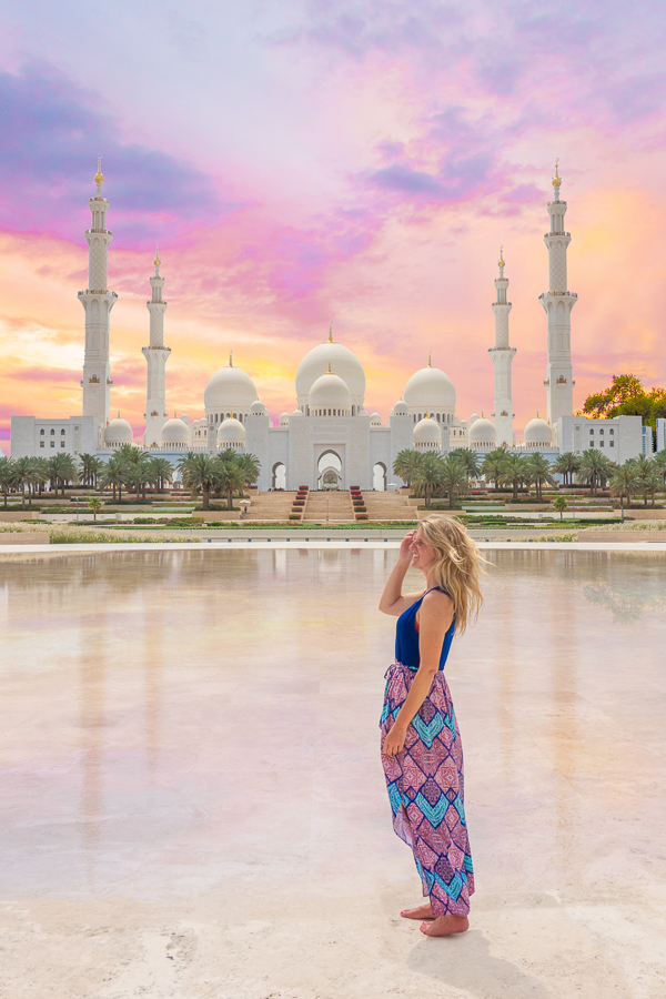 Table with dress code, Sheikh-Zayed-Mosque, Emirate of Abu Dhabi, United  Arab Emirates, Stock Photo, Picture And Rights Managed Image. Pic.  IBR-4581721 | agefotostock