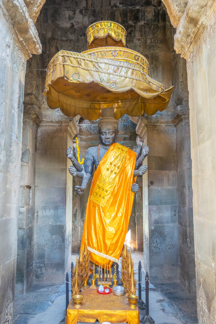 Lord Vishnu with 8 arms