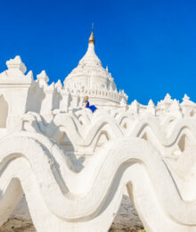 White Temple Myanmar - Mya Thein Tan Pagoda