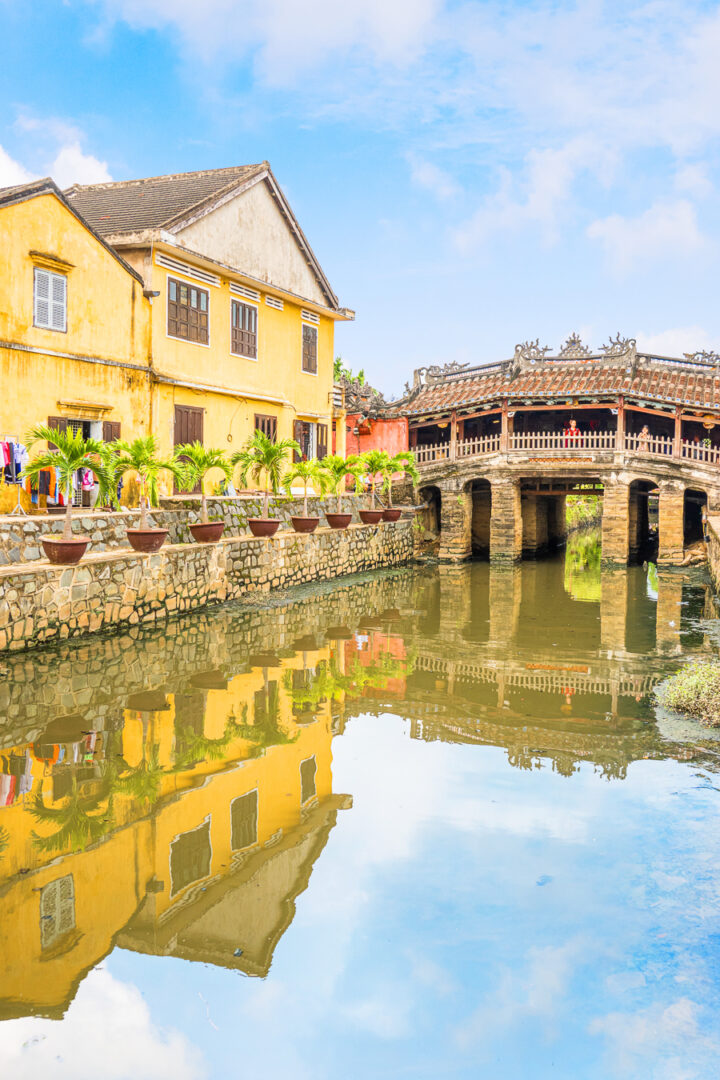 visit the Japanese Covered Bridge | best things to do in hoi an