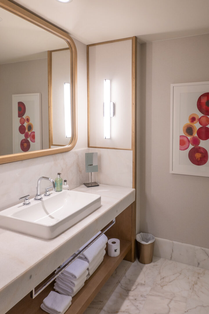 bathroom at jw marriott parq vancouver