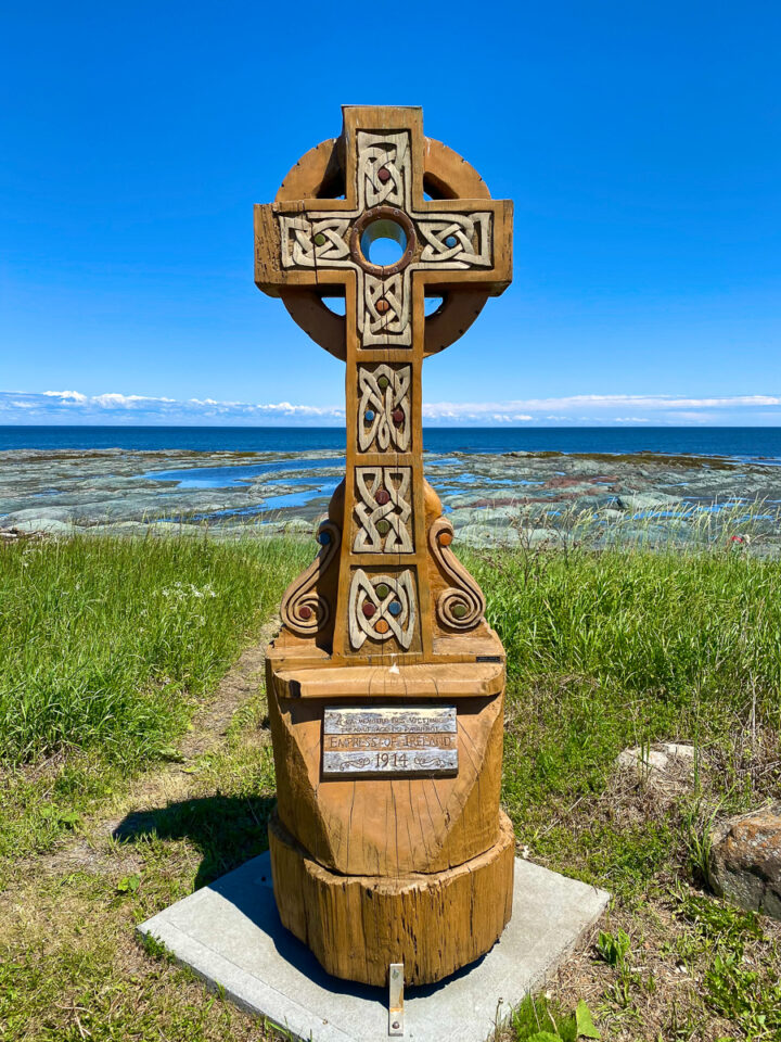 celtic cross on the beach in sainte-luce