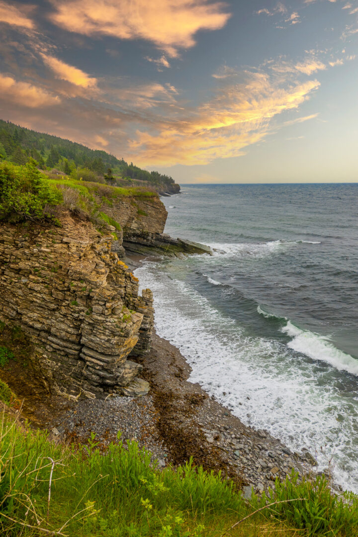 Views of the cliffs along the Cap Gaspé Hike in Gaspesie