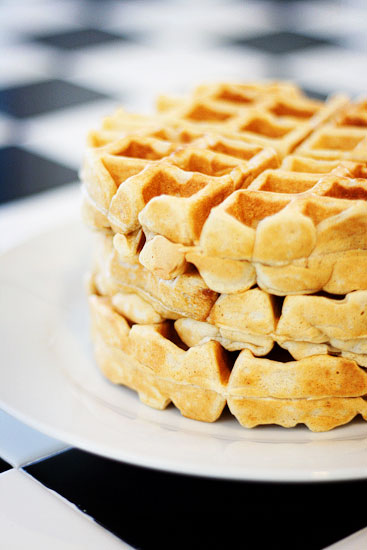 Cinnamon Nutmeg Waffles Recipe